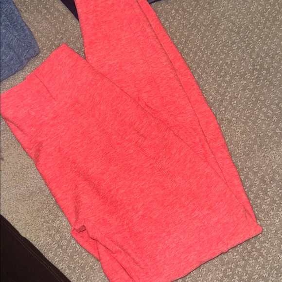 7pc Bombshell Sportswear Leggings/ Sports Bras in Multiple Colors - Picture 5 of 8